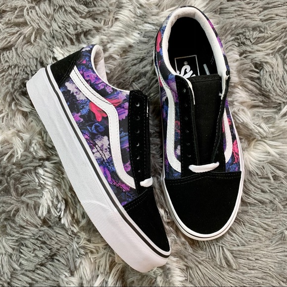 Vans Old Skool Floral Shoe - Picture 3 of 12